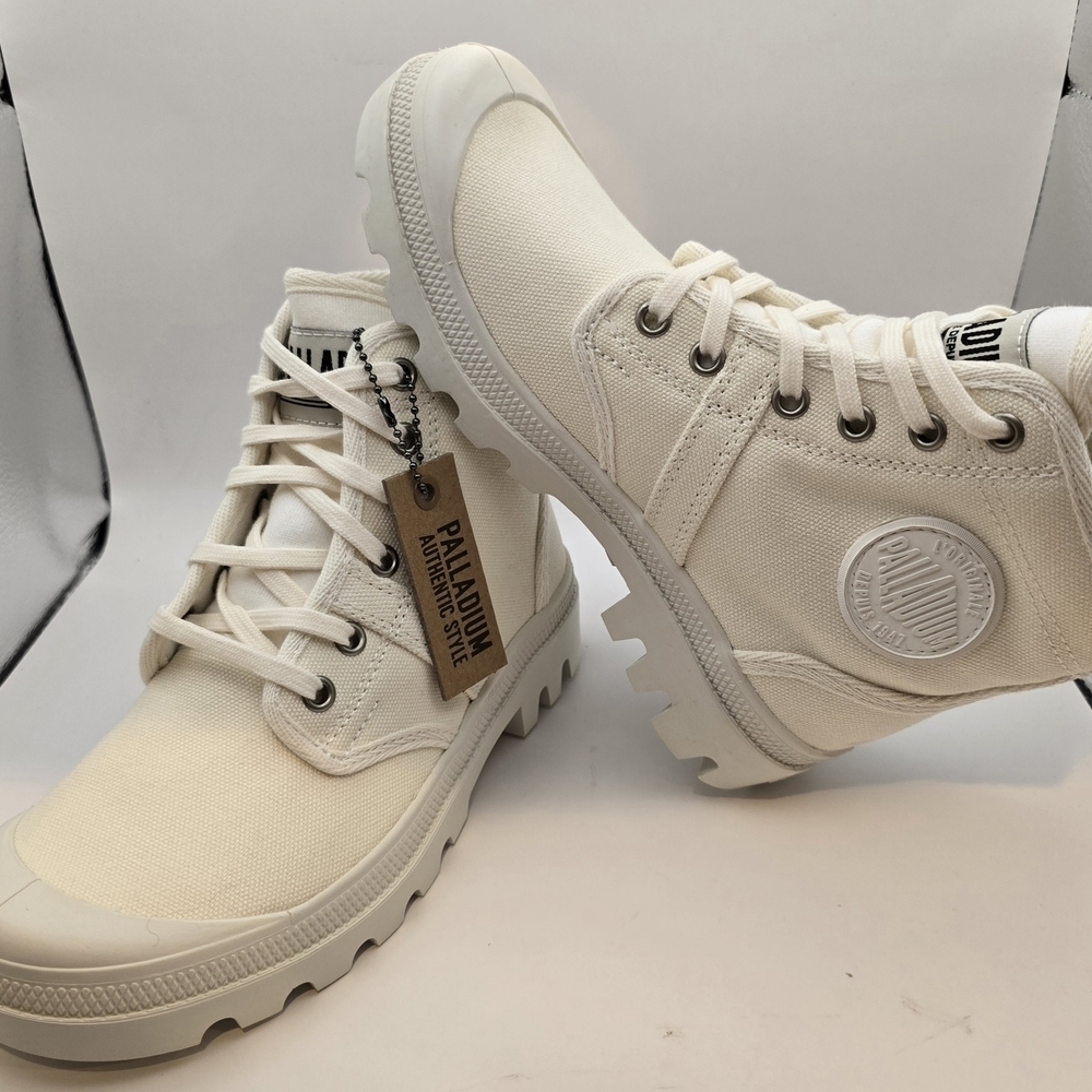 Palladium Pallabrouse Womens Boots Star White 90069-116-M US W 5.5 NWOB.